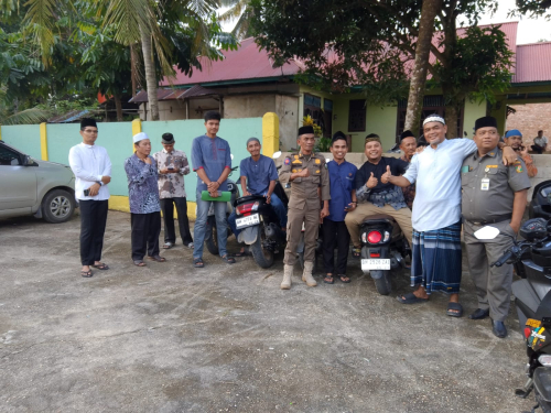Amankan Safari Ramadhan Wabup Misharti di Lipat Kain Utara, Satpol-PP Kampar Berjaga di Sekitar Masjid