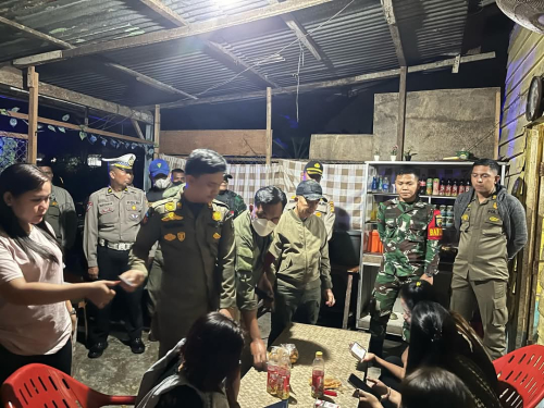 Bersama TNI-POLRI, Satpol-PP Kampar Razia Warung Remang-remang di Tapung