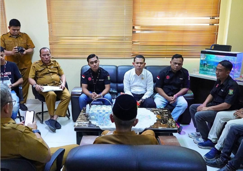 Rizki Ananda Kawal Aspirasi 40 Driver Ambulans Kampar di DPRD