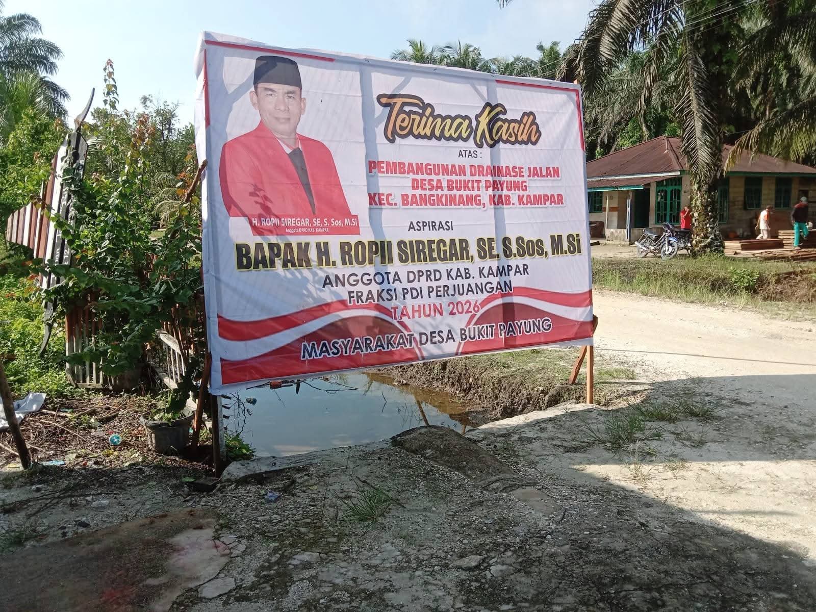 Drainase 150 Meter di Desa Bukit Payung Jadi Bukti Konsistensi Pengabdian Anggota DPRD Kampar Ropii Siregar